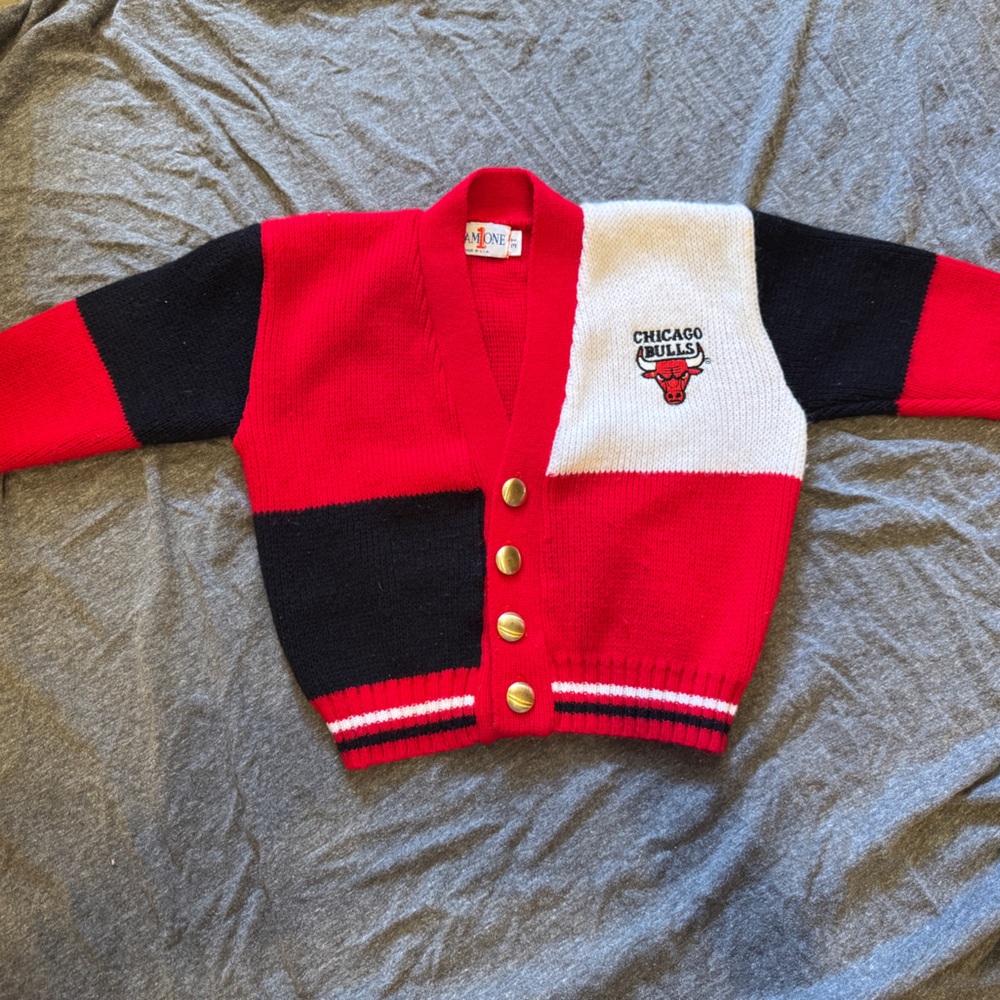 Vintage Bulls Sweater